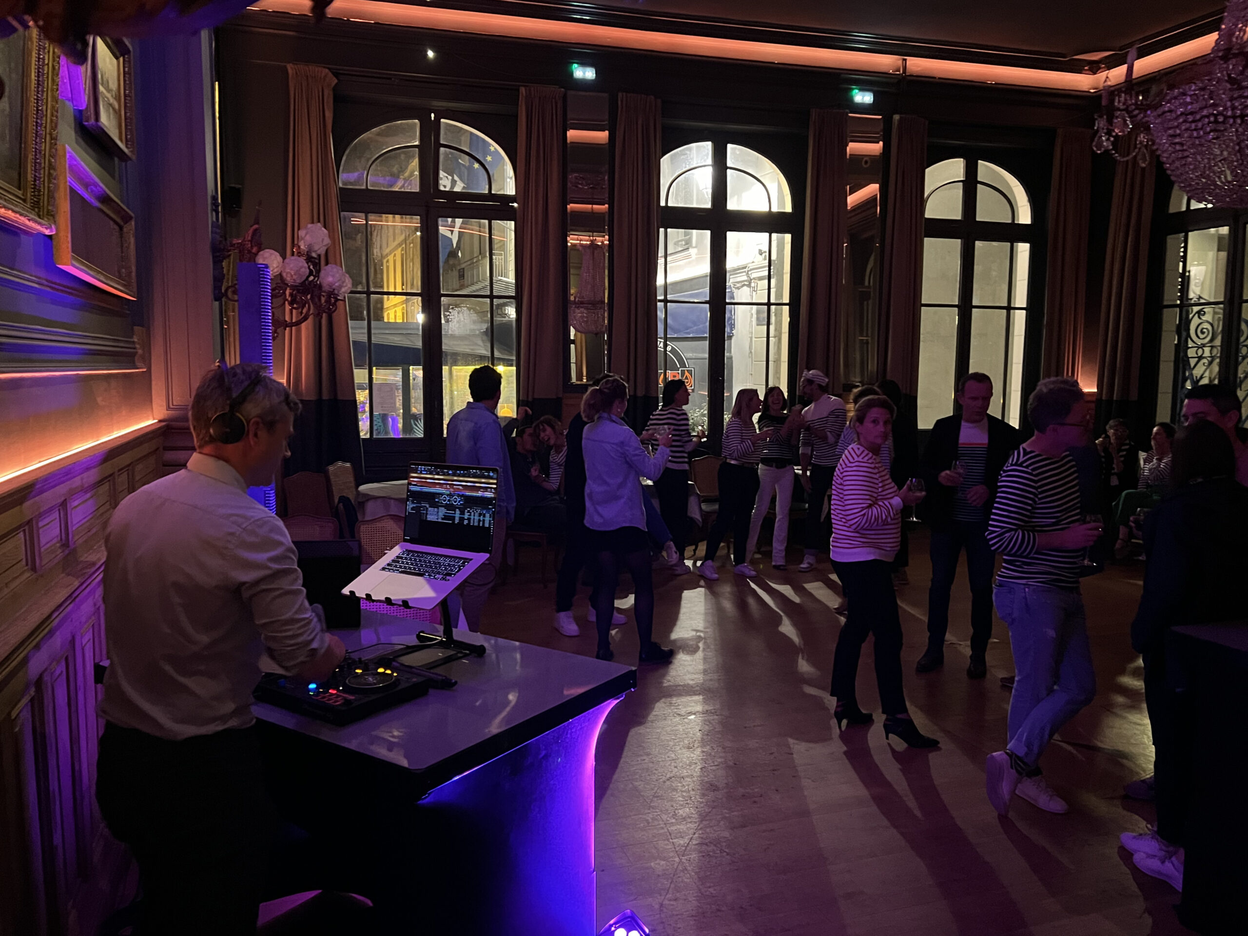 IMG_4360 Nice attractive trendy elegant cheerful cheery guys people celebrating corporate event clinking glasses congratulating greetings at modern industrial loft brick wood style interior home office indoors